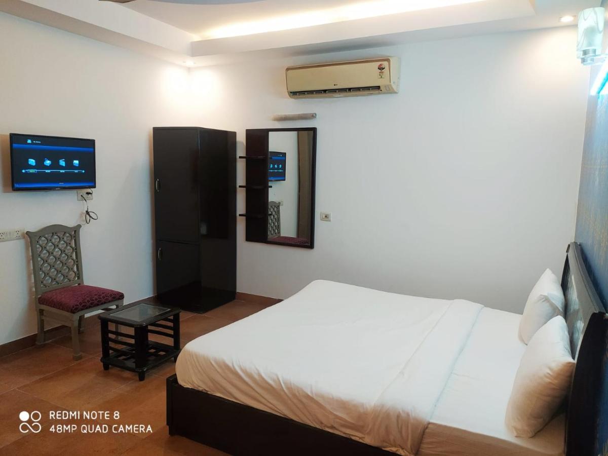 Hotel Delhi Airport Plaza Igi Airport Neu-Delhi Exterior foto